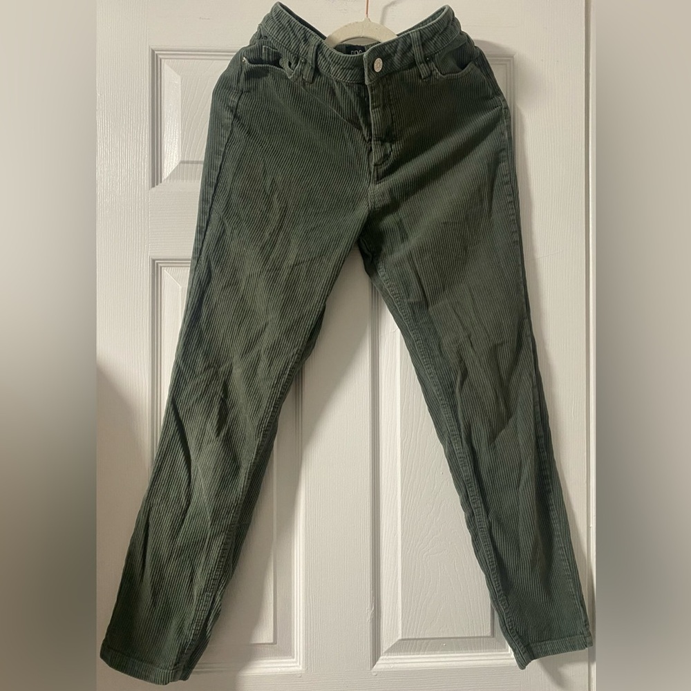 Urban Outfitters Olive Straight Leg Jeans Mom high-rise
